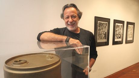 Rolando Peña, curaduría, exposición Pop Art.